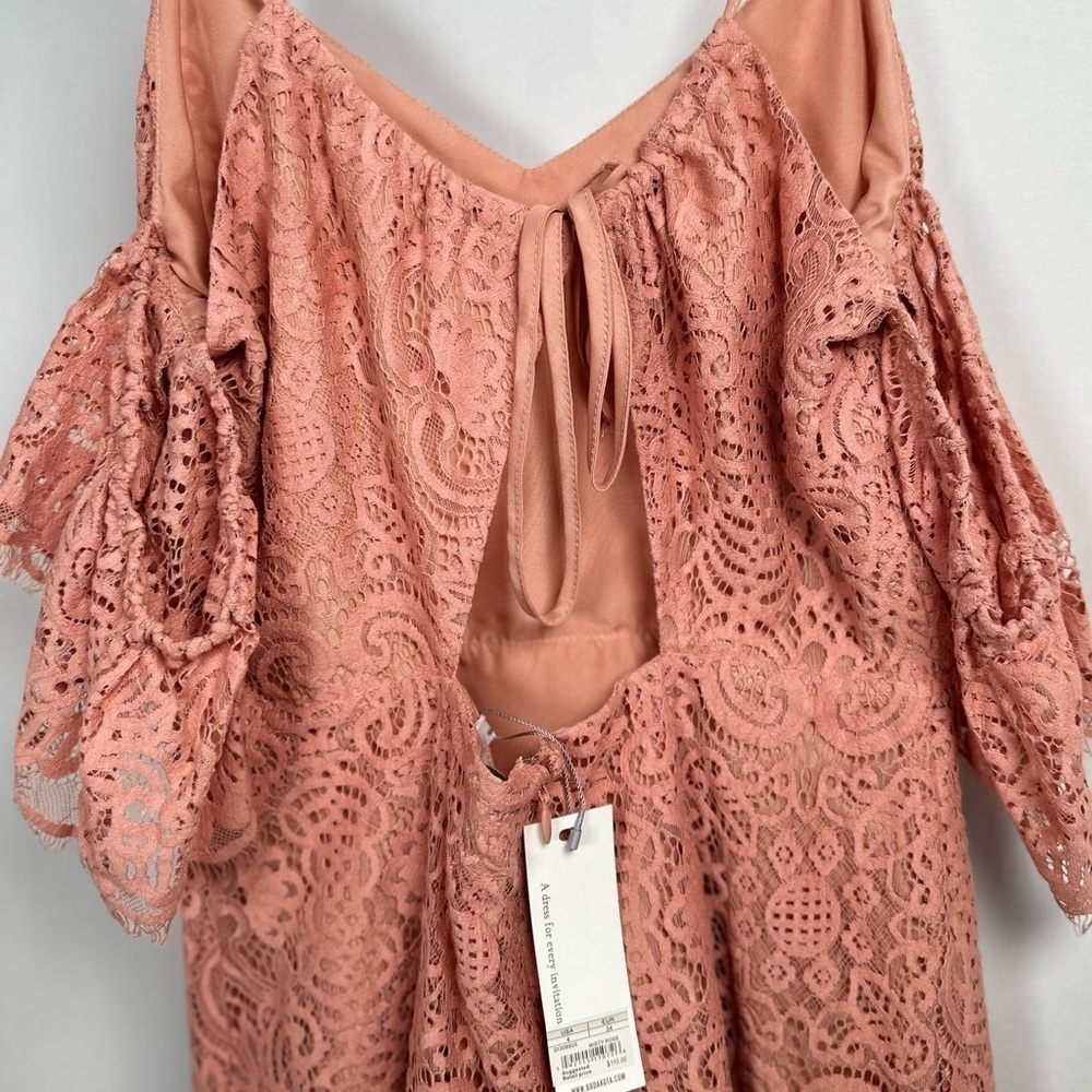 π
½π
΄π BB Dakota Lace Cold Shoulder Dress in Misty Rose, Size 4 - Picture 9 of 17